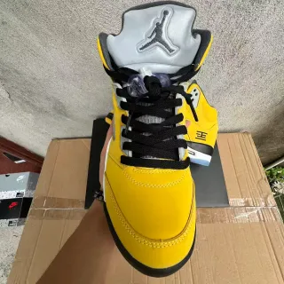 Air Jordan 5 黄黑白篮球鞋