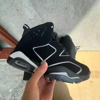 Air Jordan 6 Preto Branco Tênis de Basquete Perfurados