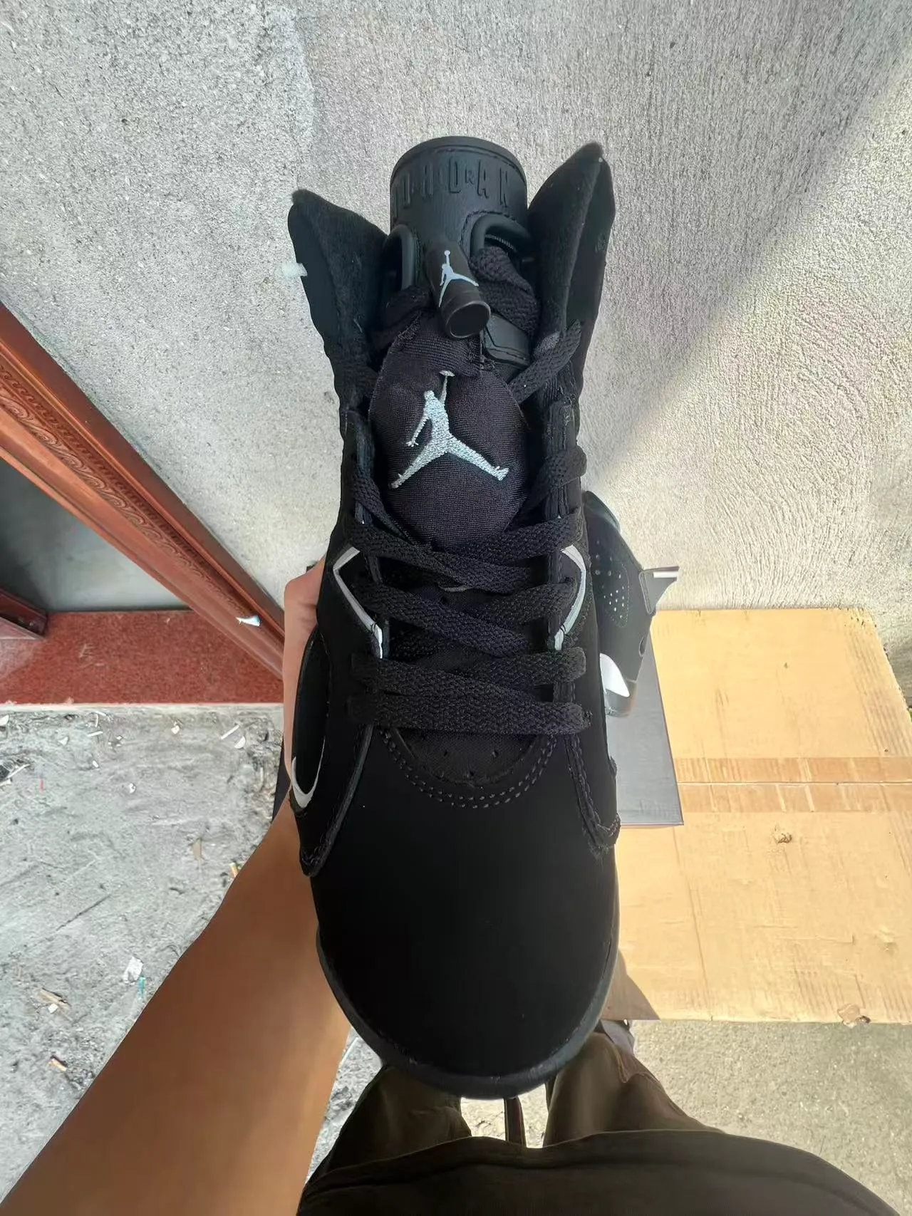 Air Jordan 6 Noir Blanc Chaussures de Basketball Perforées 3