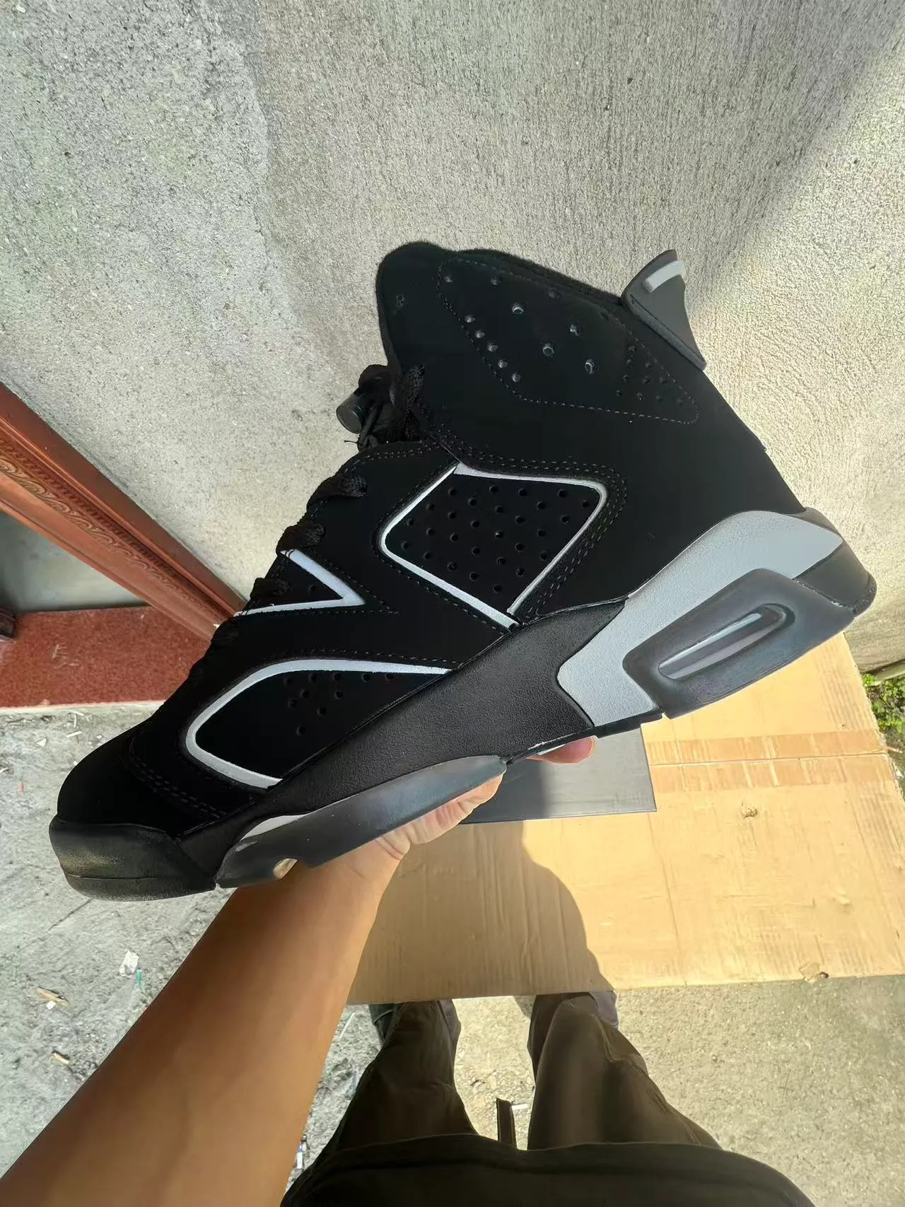 Air Jordan 6 Noir Blanc Chaussures de Basketball Perforées 5