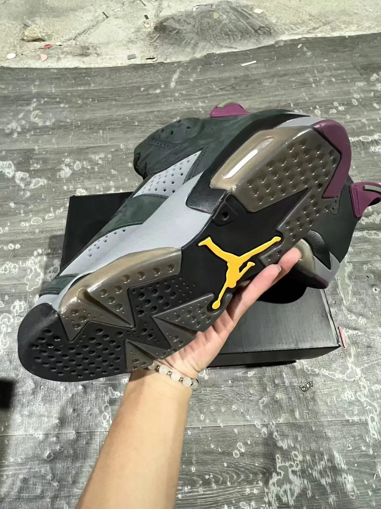 Air Jordan 6 Dark Olive and Purple 篮球鞋 6