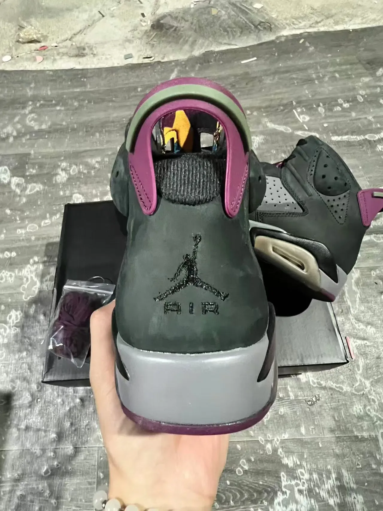 Air Jordan 6 Dark Olive and Purple 篮球鞋 8