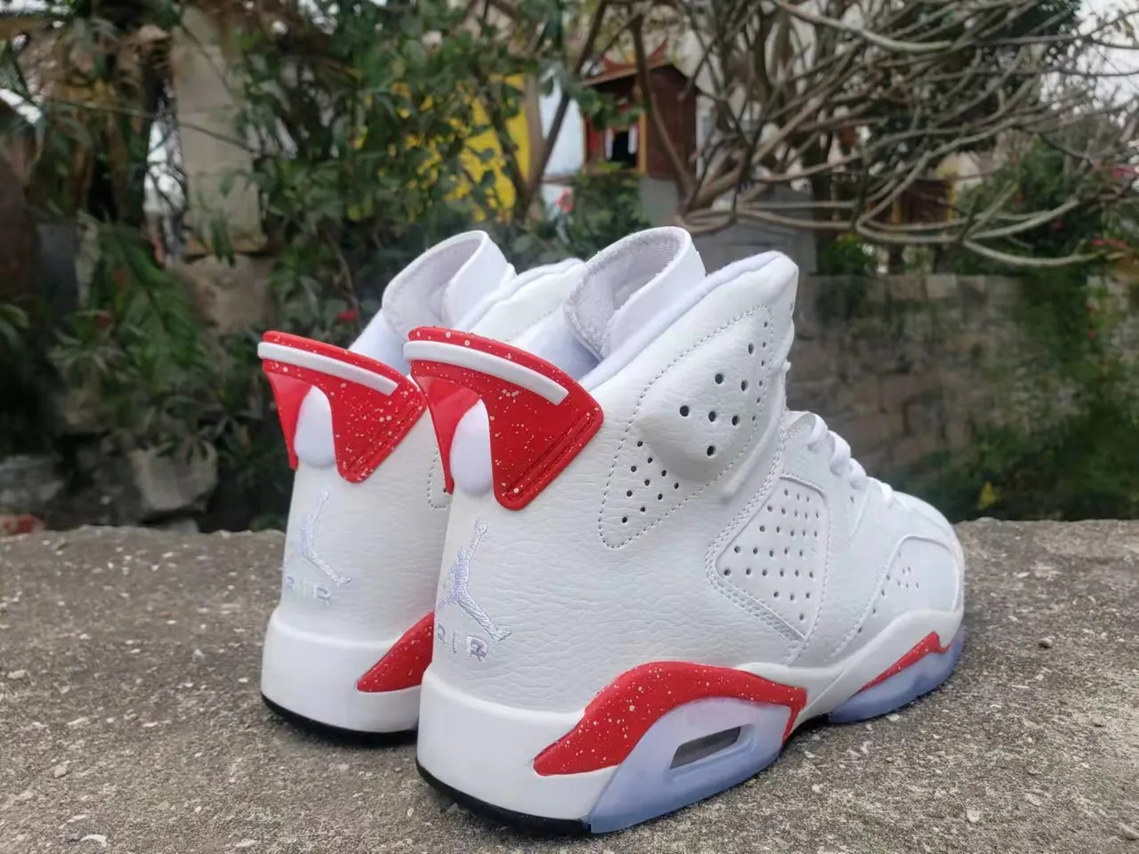 Tênis de basquete Air Jordan 6 branco vermelho cimento 3