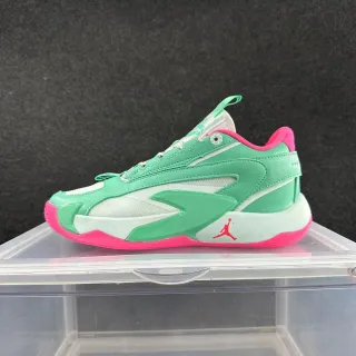 Zapatillas chunky esculpidas Air Jordan Delta verde y rosa