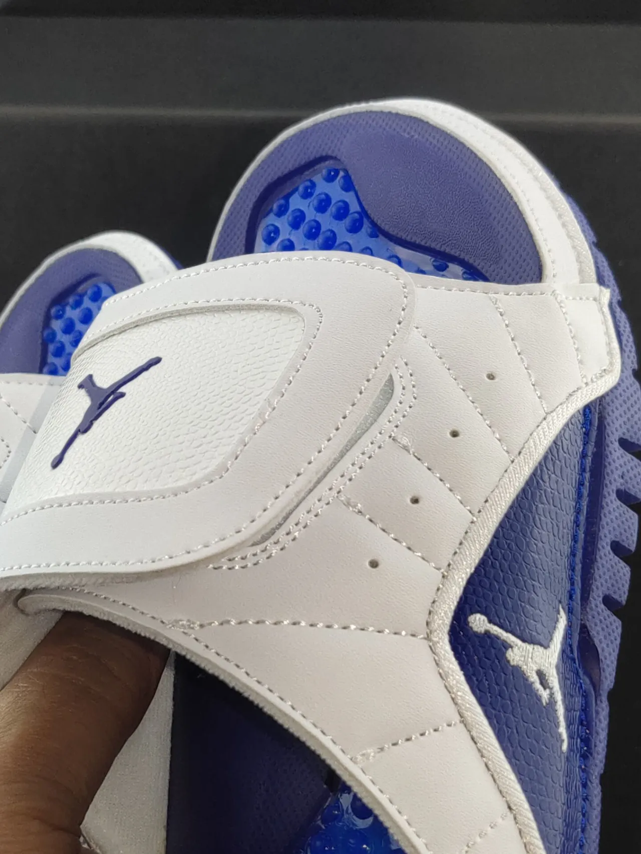 Sandalias chanclas Air Jordan blanco azul real morado 6