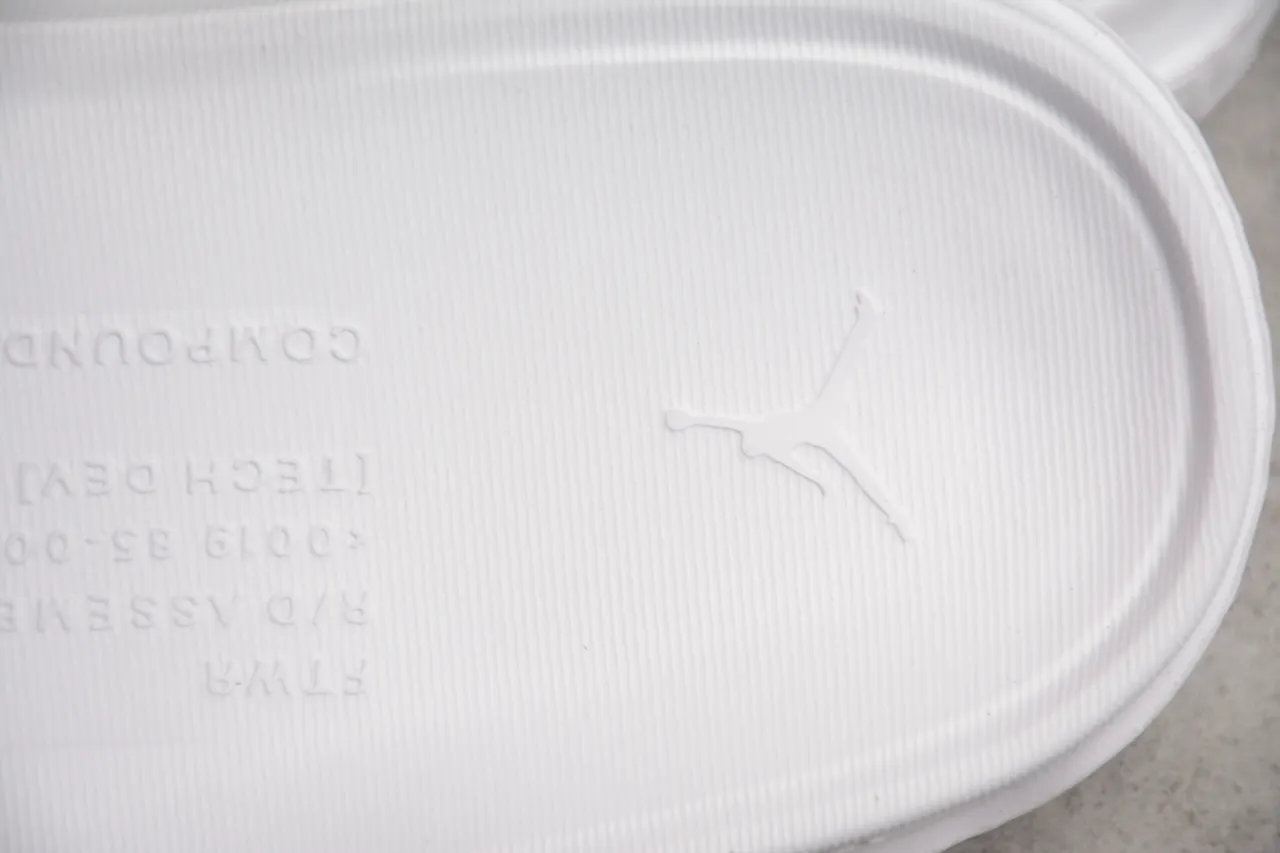 Air Jordan Slide Blanc Noir Une Bretelle Semelle Moldée Sandales 3