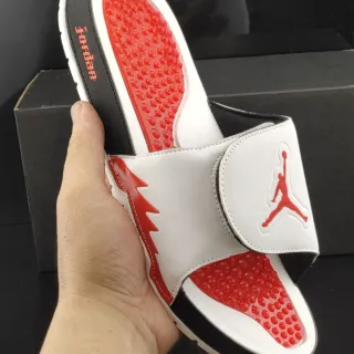 شبشب Air Jordan Slide أبيض أحمر أسود