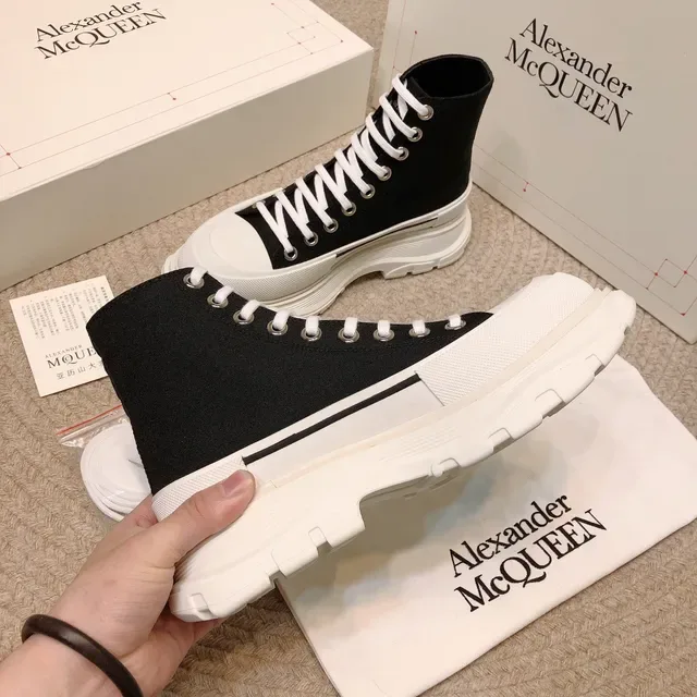 Alexander McQueen Oversized Sneaker Black and White Lifestyle Sneakers 8