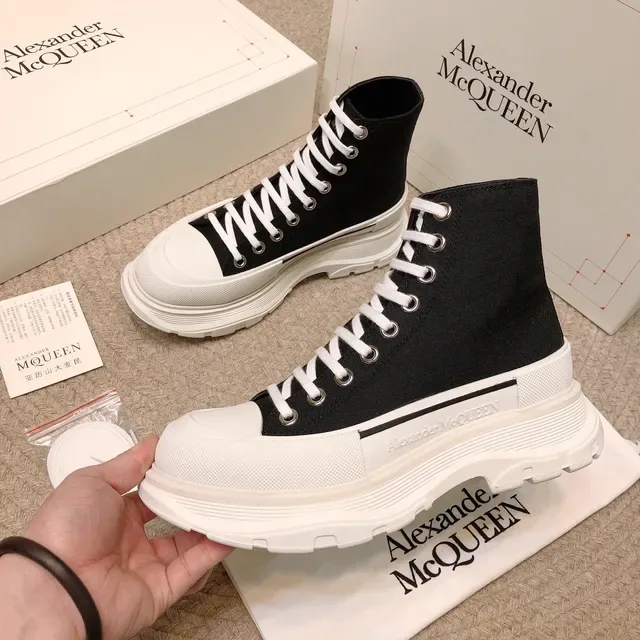 Alexander McQueen Oversized Sneaker Black and White Lifestyle Sneakers 9