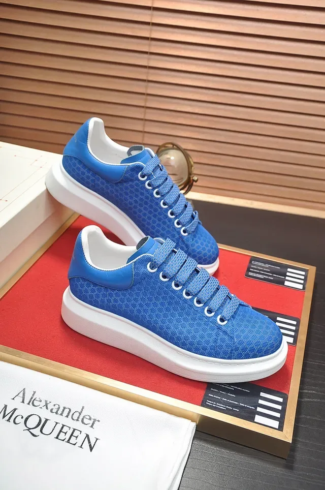 Alexander McQueen Oversized Sneaker Blue Textured Upper Lifestyle Sneakers 5