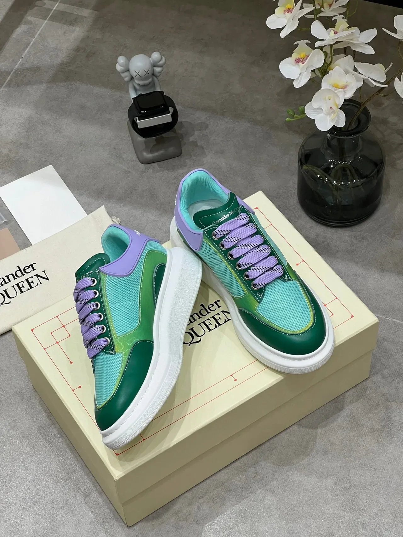 Alexander McQueen हरा बैंगनी सफेद Oversized Lifestyle Sneakers 2