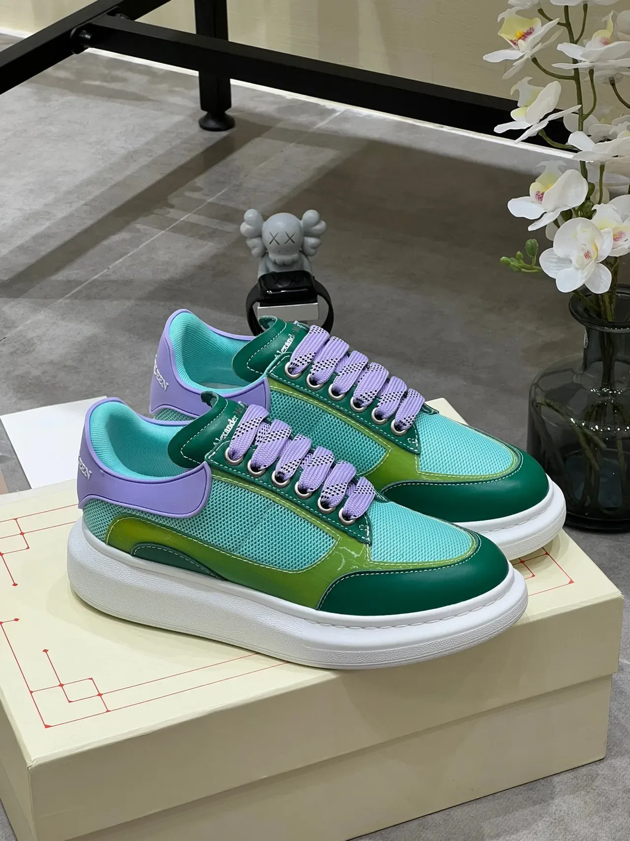 Alexander McQueen हरा बैंगनी सफेद Oversized Lifestyle Sneakers 6