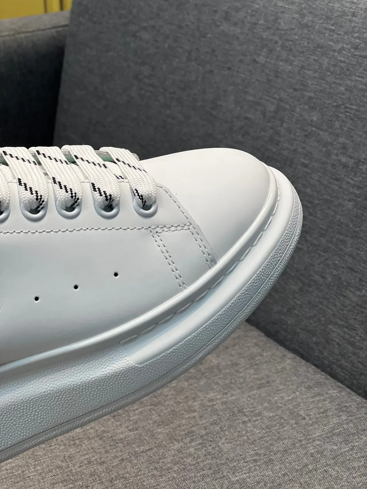 Alexander McQueen Oversized Sneaker 白黑薄荷绿 生活方式运动鞋 4