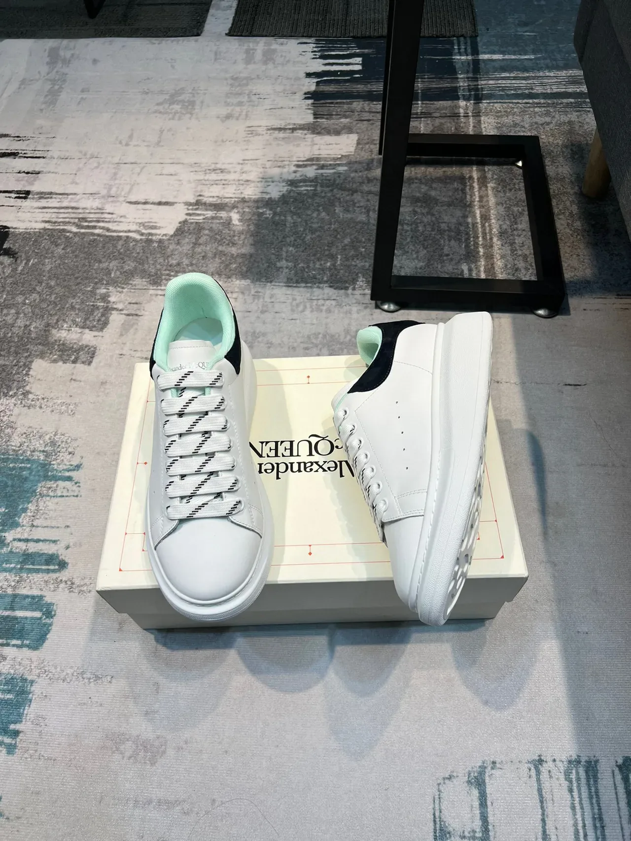 Alexander McQueen Oversized Sneaker 白黑薄荷绿 生活方式运动鞋 5