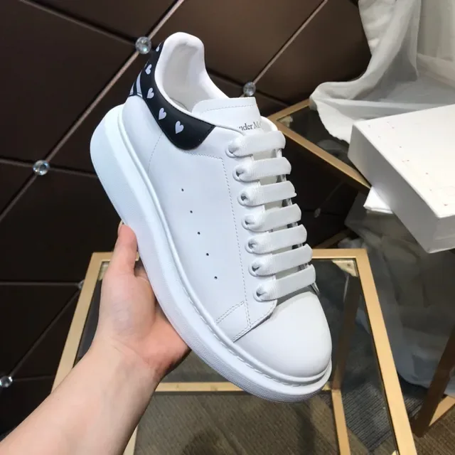 Alexander McQueen Oversized Sneaker White Black Platform Sole Leather Upper Lifestyle Sneakers 3