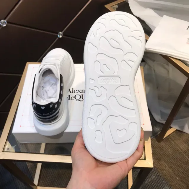 Alexander McQueen Oversized Sneaker White Black Platform Sole Leather Upper Lifestyle Sneakers 4