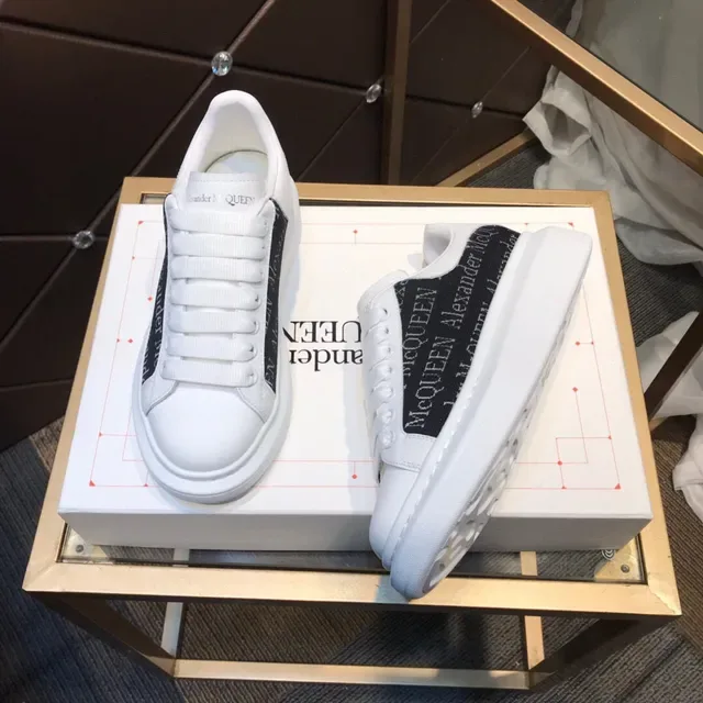 Alexander McQueen Oversized Sneaker White Black Platform Sole Text-Print Side Panel Chunky Sneakers 8