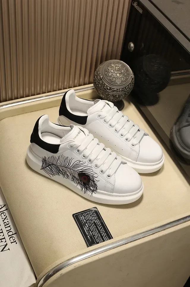 Alexander McQueen 白色黑色孔雀羽毛剪影图形宽松生活方式运动鞋 4
