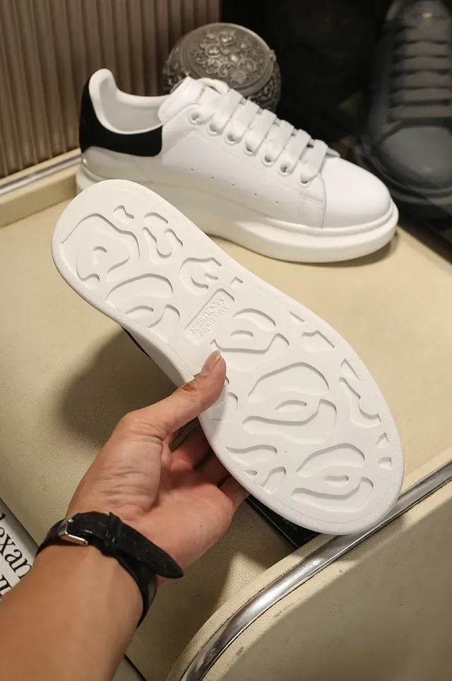 Alexander McQueen 白色黑色孔雀羽毛剪影图形宽松生活方式运动鞋 6
