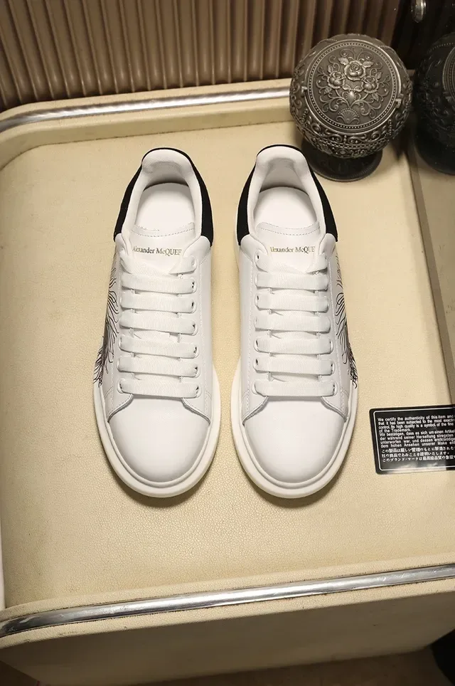 Alexander McQueen 白色黑色孔雀羽毛剪影图形宽松生活方式运动鞋 8
