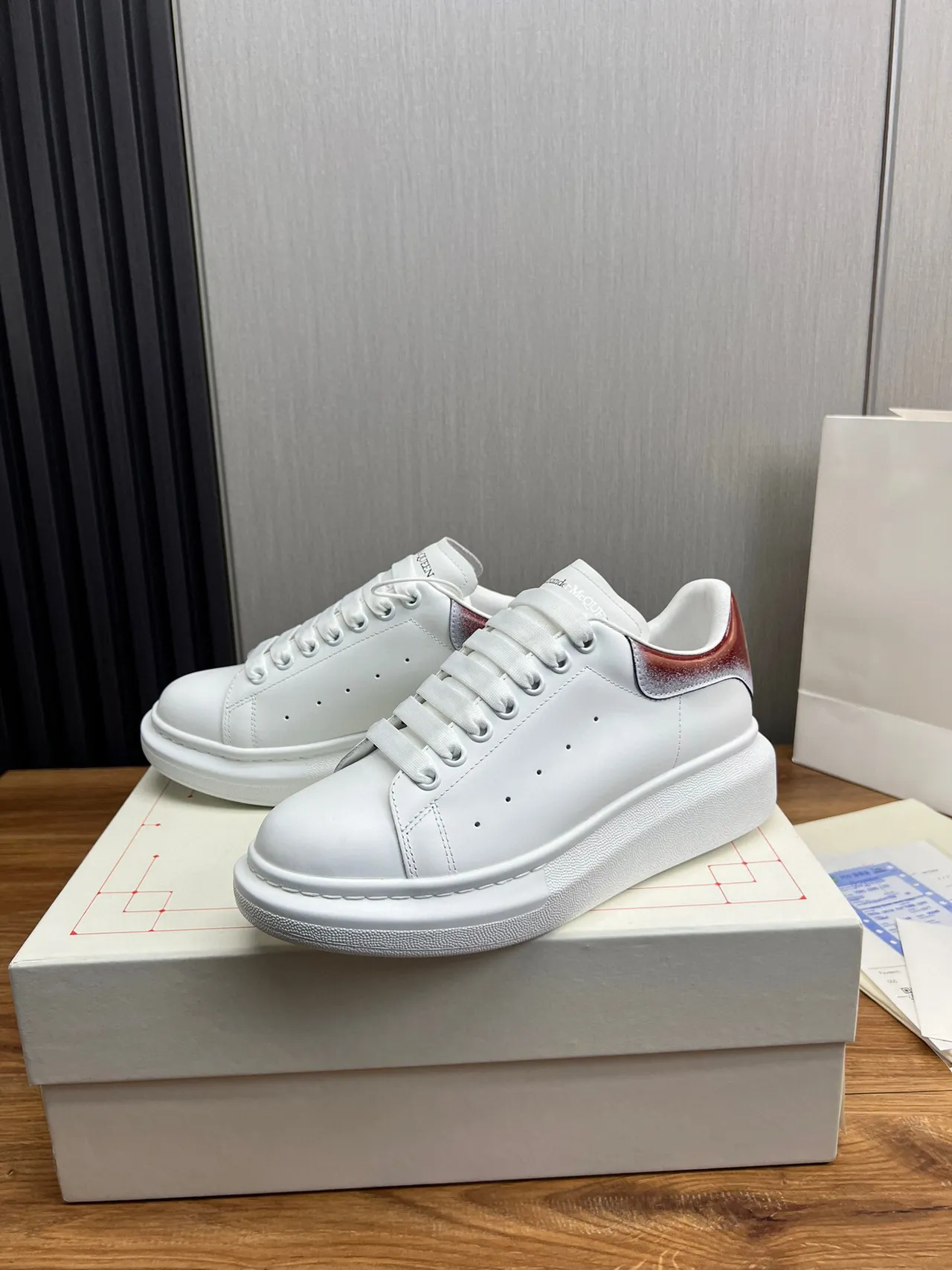 Alexander McQueen Oversized Sneaker White Red Platform Sole Smooth Leather Upper Lifestyle Sneakers 3
