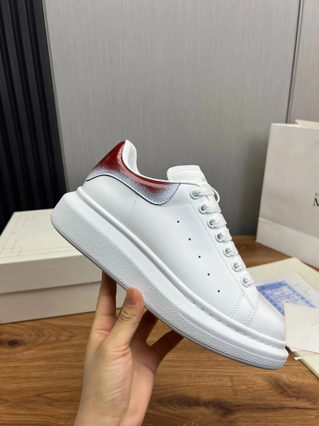 Alexander McQueen Oversized Sneaker White Red Platform Sole Smooth Leather Upper Lifestyle Sneakers 6