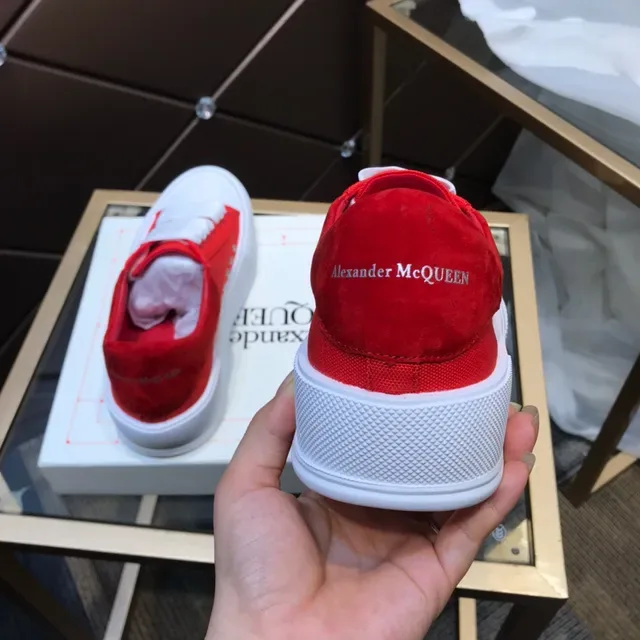 Alexander McQueen लाल सफेद स्लिप ऑन कैनवास अपर लाइफस्टाइल स्नीकर 5