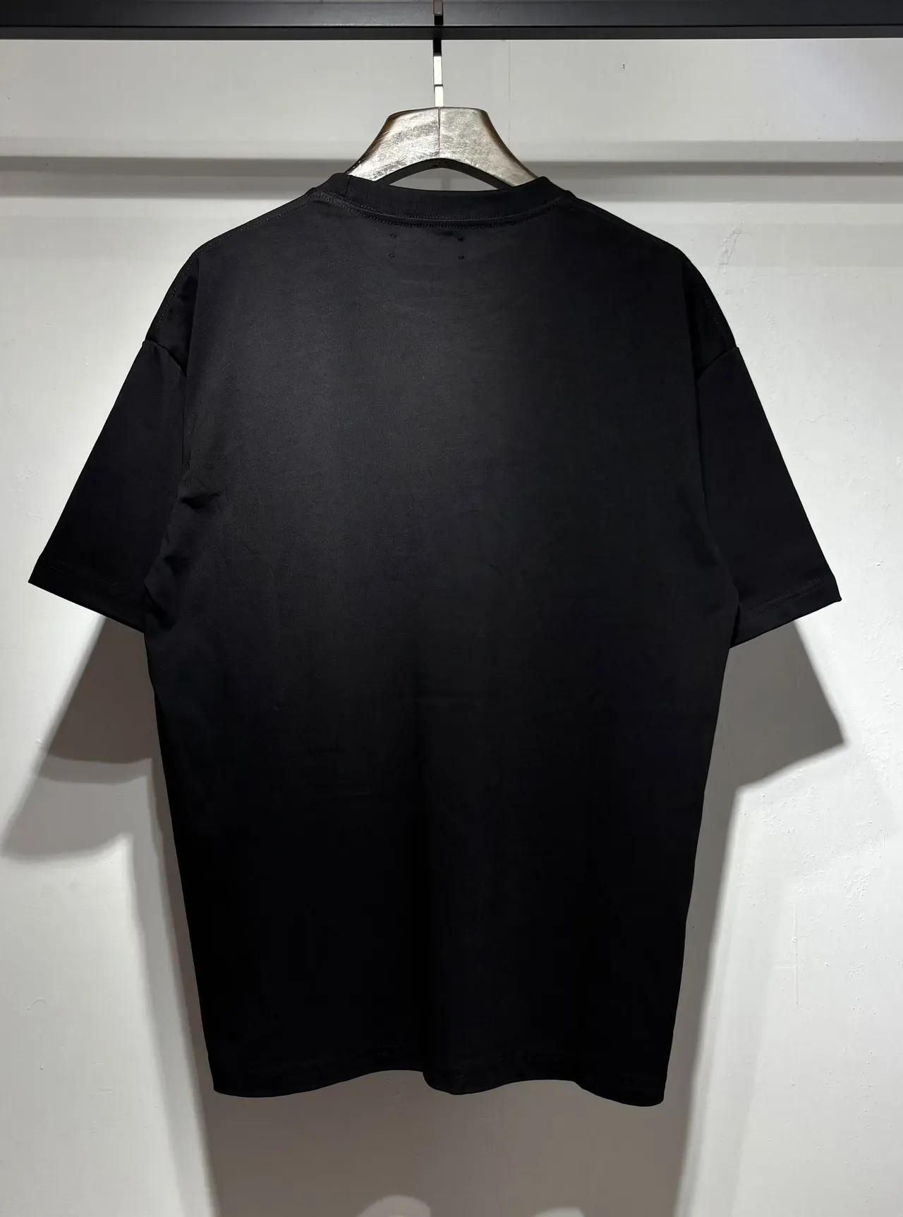 Amiri Logo Graphic T-Shirt 2