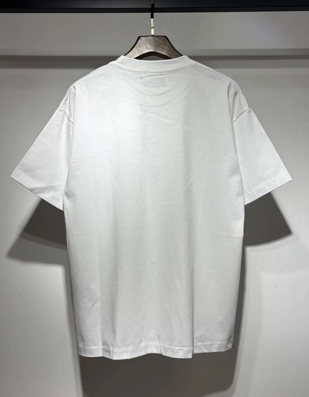 T-shirt graphique Amiri à logo ovale 4