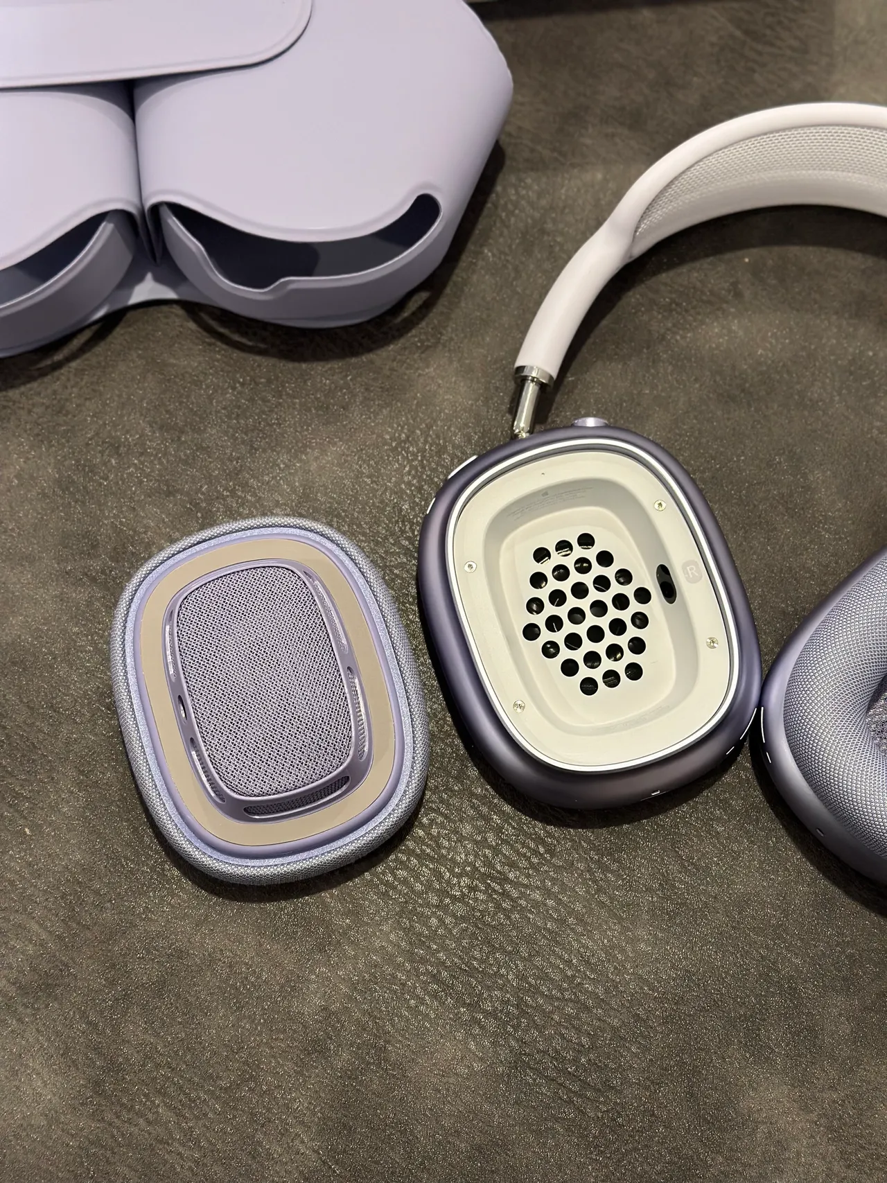 Apple AirPods Max Lavender Over-ear Headphones 10