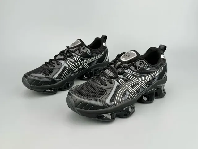 ASICS काला चांदी चंकी स्कल्प्टेड मिडसोल मेश एंड सिंथेटिक ओवरले अपर स्नीकर 6