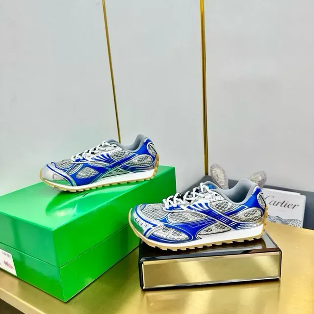 ASICS Zapatillas lifestyle azul blanco con malla y material sintético con superposición y branding de rayas de tigre 4