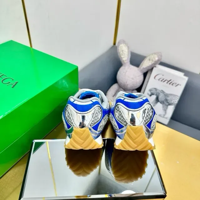 ASICS Zapatillas lifestyle azul blanco con malla y material sintético con superposición y branding de rayas de tigre 7