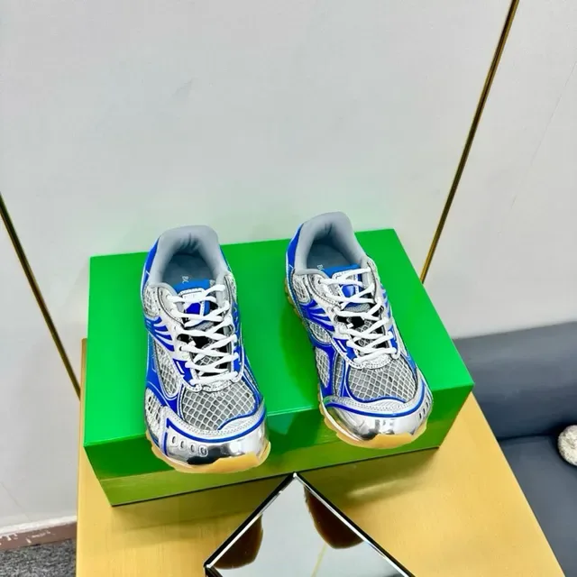 ASICS Zapatillas lifestyle azul blanco con malla y material sintético con superposición y branding de rayas de tigre 8