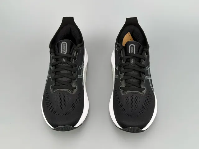 ASICS Gel-Kayano Black and White Running Shoes 4