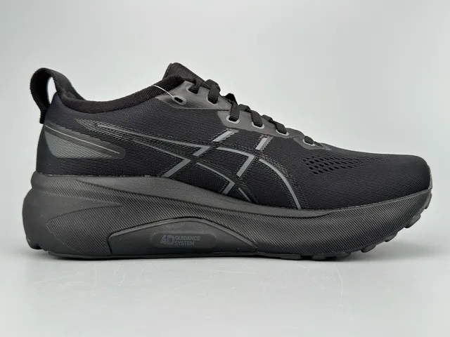 ASICS Gel-Kayano 黑色跑鞋 9