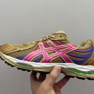 ASICS Gel-Kayano Gold Pink Purple 跑鞋
