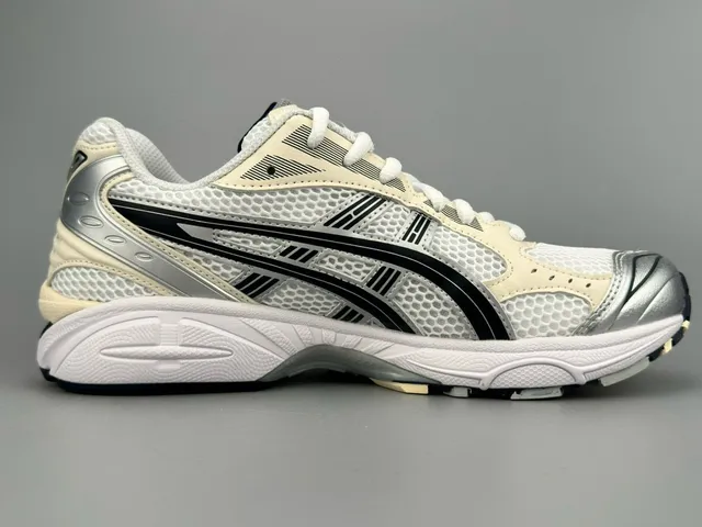 ASICS Gel-Kayano Off-White Silver Black Running Shoes 9