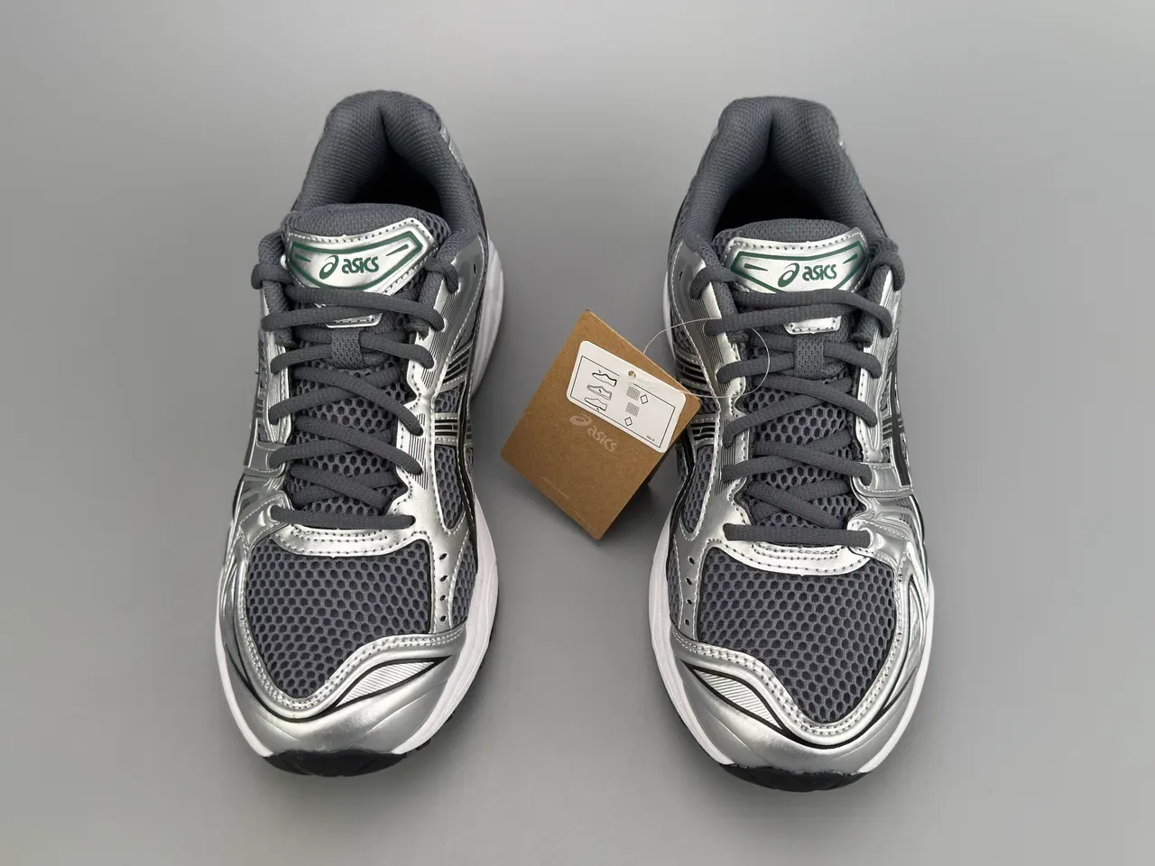 ASICS Gel-Kayano Silver Black White Running Shoes 9