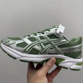 ASICS 绿色银色网面鞋面金属覆盖跑鞋