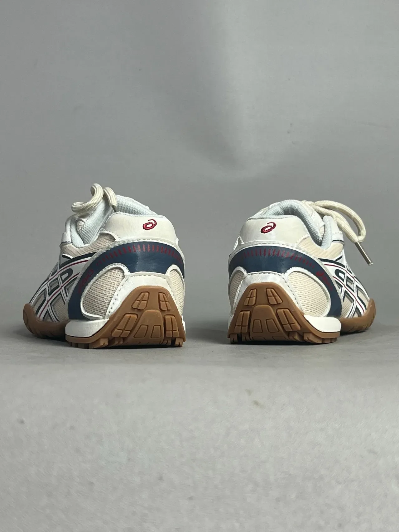 ASICS Indoor Court Sneaker White Silver Gray Lifestyle Sneakers 9