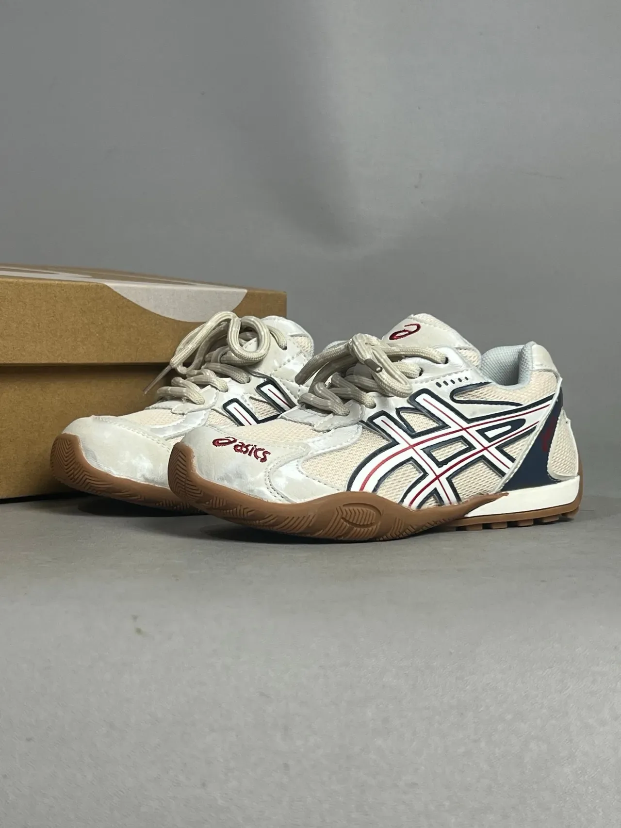 ASICS Indoor Court Sneaker White Silver Gray Lifestyle Sneakers 11