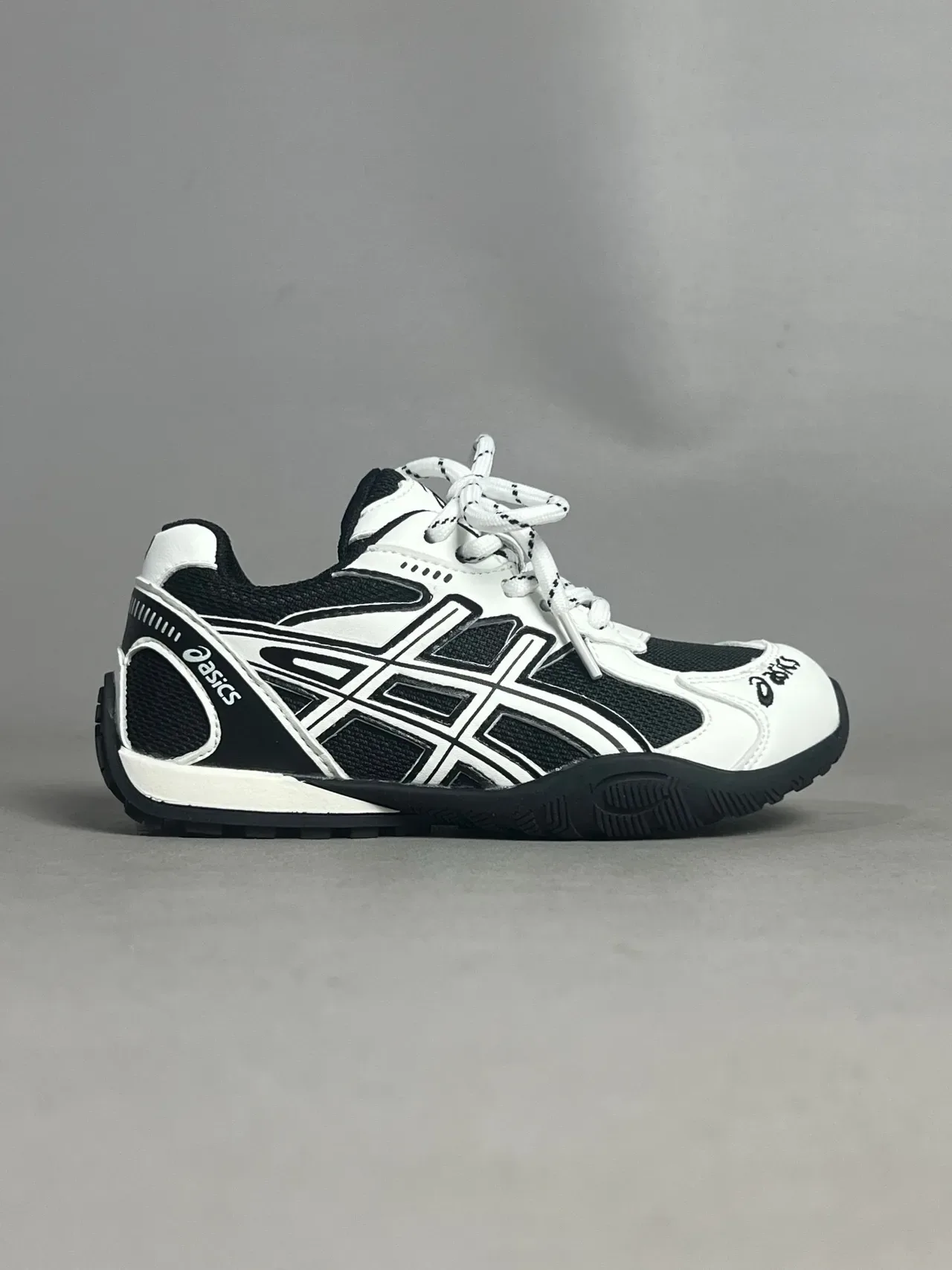 ASICS Indoor Court Sneaker White Silver Gray Lifestyle Sneakers 13