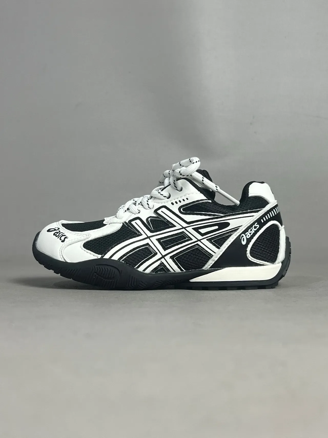 ASICS Indoor Court Sneaker White Silver Gray Lifestyle Sneakers 14