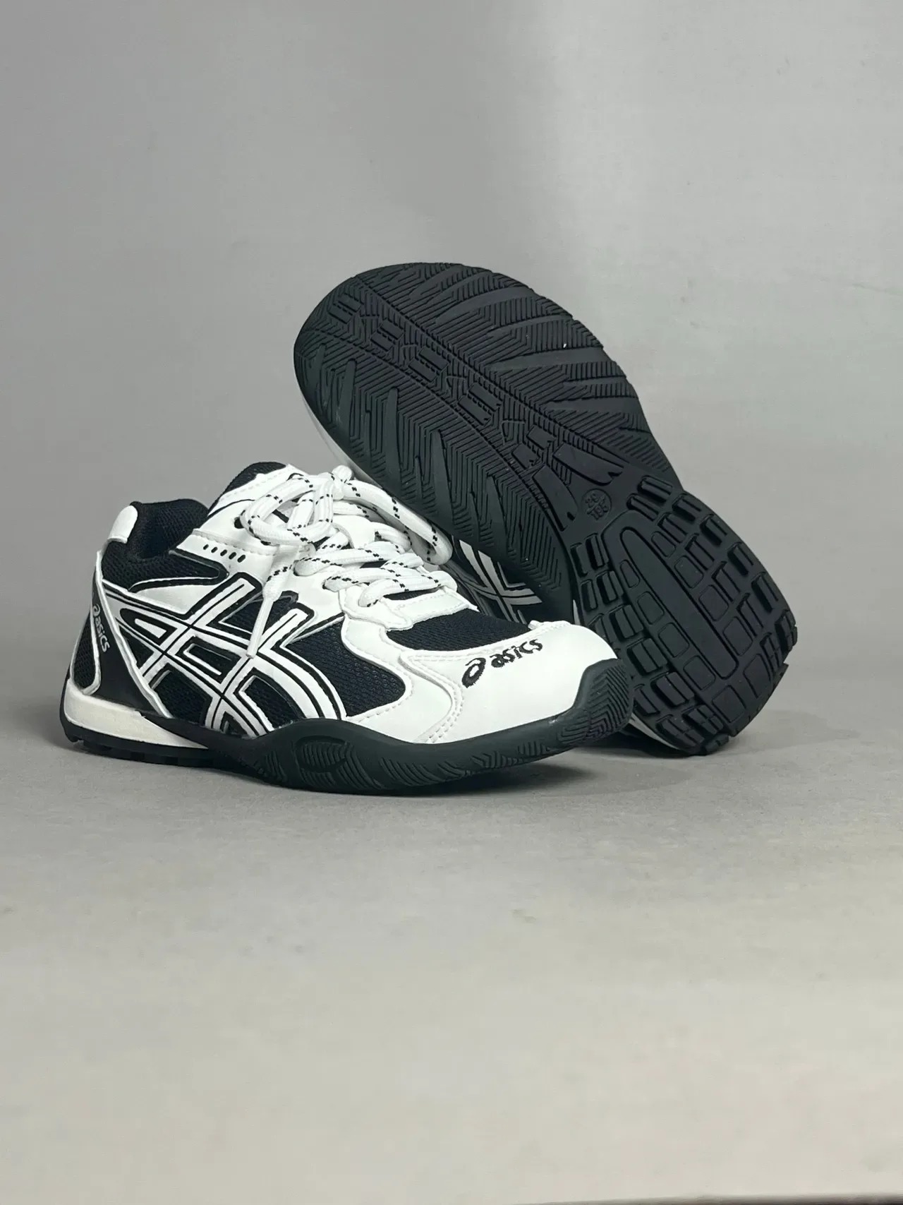 ASICS Indoor Court Sneaker White Silver Gray Lifestyle Sneakers 16