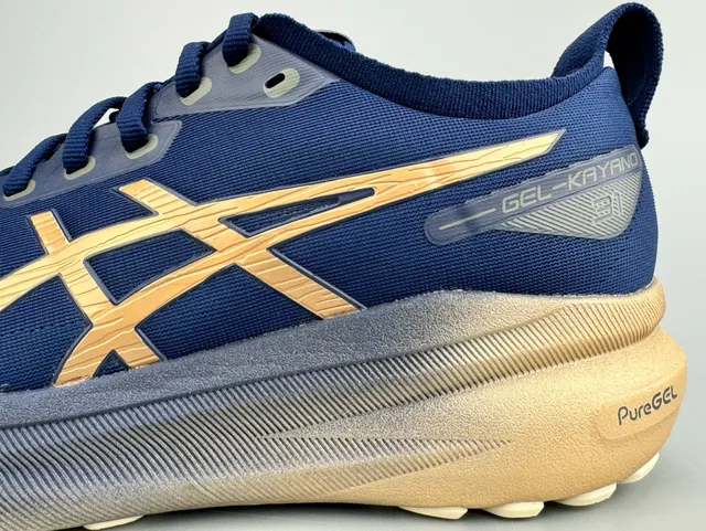 Zapatillas Running ASICS Navy Gold Mesh Engineered Upper Tiger Stripe Logo 8