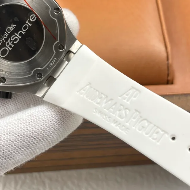 Audemars Piguet Royal Oak Offshore ক্রোনোগ্রাফ সাদা ডায়াল নীল সাবডায়াল যান্ত্রিক ঘড়ি 2