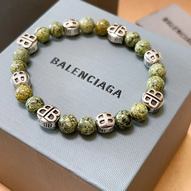 Balenciaga BB Bead Bracelet سوار حجر ماربل أخضر ومعدن فضي 9