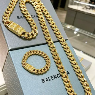 Balenciaga BB Chain Cadena de Oro Gruesa Curb Broche Logo Collar