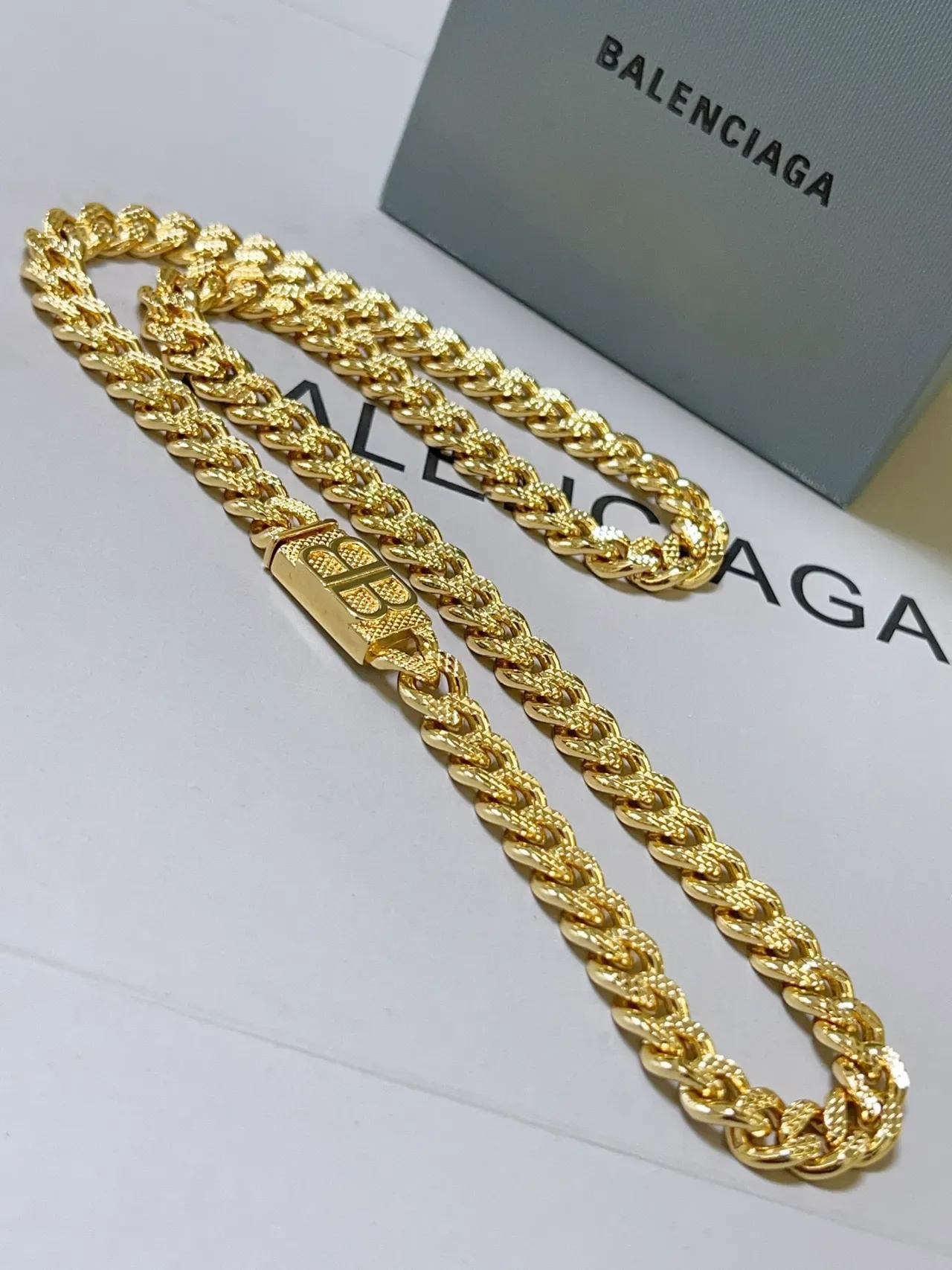 Balenciaga BB Chain Or Chaîne Curb Épaisse Fermoir Logo Collier 2